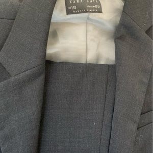Zara suit for 11-12 year old boy. In excellent condition.
